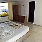 Diamond Palace 公寓 阳光海滩