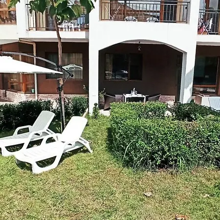 Diamond Palace * Σάνι Μπιτς