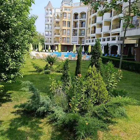 Diamond Palace * Σάνι Μπιτς